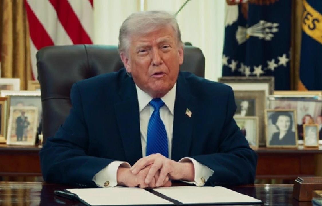 Trump Beri Sinyal Hentikan Perang, Tunda Serang Pembangkit Listrik Iran