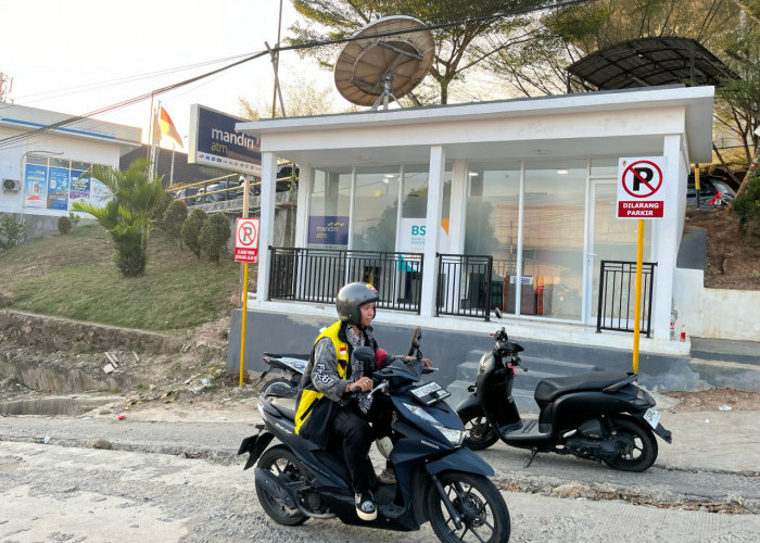 Gerai ATM depan RS SMC Samarinda Bikin Bingung, Tak Ada Tempat Parkir, Lokasi Tepat Pinggir Jalan