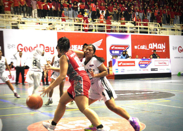 Partai Sengit, Tim Girls Smaga Gilas Tim Smansa di Laga Perdana DBL