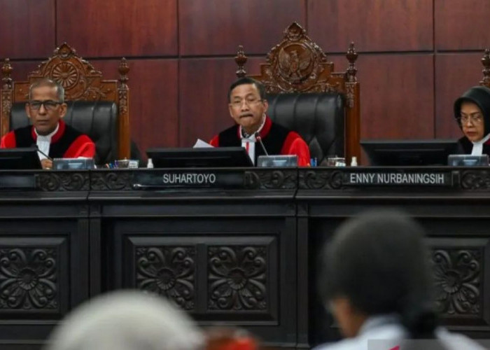 MK Tak Terima Gugatan Terkait Ijazah Gibran