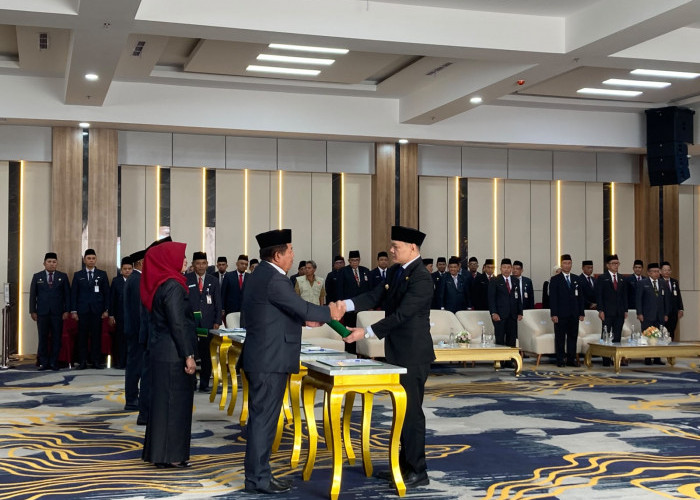 Bupati Paser Lantik 90 Pejabat, 2 Instansi Berubah Nomenklatur 