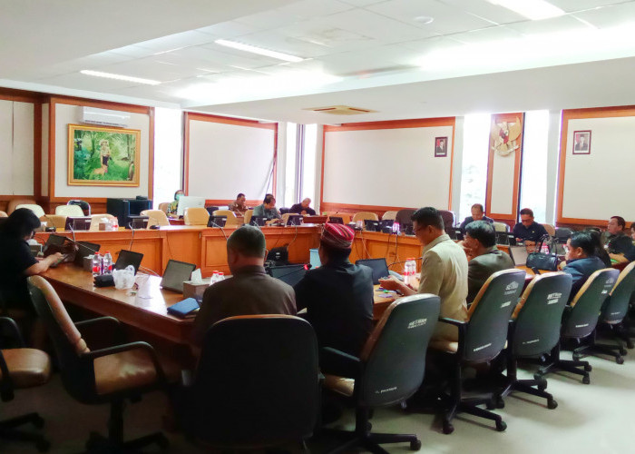 Komisi II DPRD Kubar Soroti Ketidaksiapan OPD Bahas Kegiatan Multiyears dan Inventarisasi Jalan