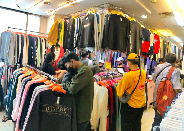 Dokter Kulit Ingatkan Bahaya Baju Thrifting Tak Dicuci, Risiko Infeksi hingga Iritasi Mengintai