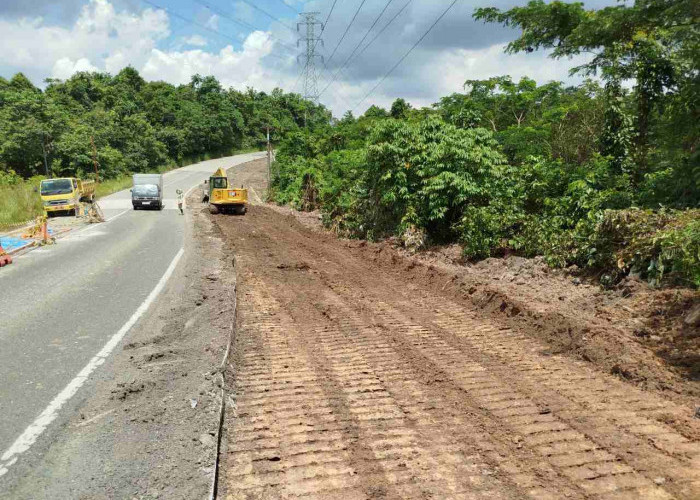 Polsek Muara Jawa Lakukan Monitoring Paska Perbaikan Jalan