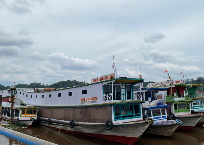 Terkendala Administrasi, Pasokan BBM Kapal yang Beroperasi di Alur Sungai Mahakam Tersendat