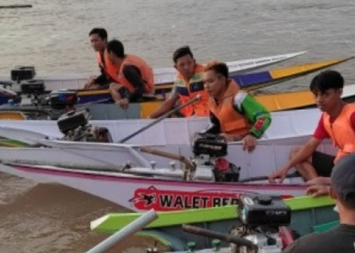 Festival Balap Perahu Ketinting di Desa Saliki