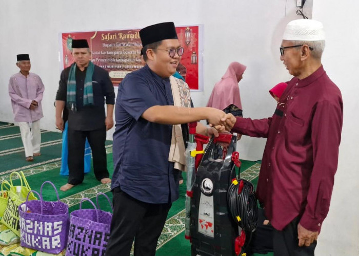 Safari Ramadan Rendi Solihin Berlanjut ke Kembang Janggut, Sekaligus Tinjau Pengerjaan Jembatan Keliran 2