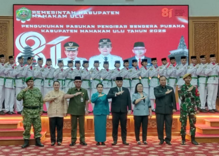 Kukuhkan 25 Anggota Paskibraka, Wabup Mahulu Serukan Semangat Pantang Menyerah
