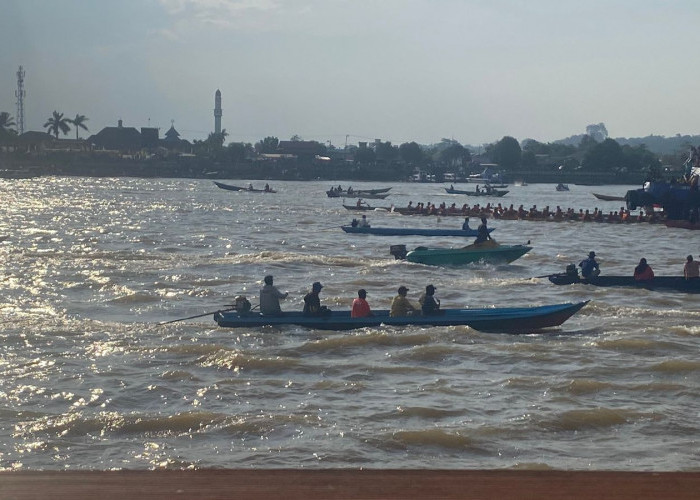 Lomba Perahu Panjang Diharapkan Tarik Wisatawan Luar