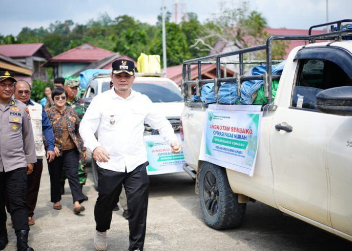 Atasi Kelangkaan Pangan, Pemkab Mahulu Salurkan Belasan Ton Paket Sembako Murah ke Wilayah Hulu Mahakam