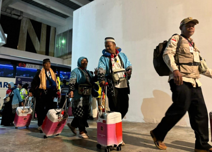 359 Jamaah Haji Kloter 1 Samarinda Bertolak dari Balikpapan, Satu Orang Batal Berangkat karena Terdeteksi Hami
