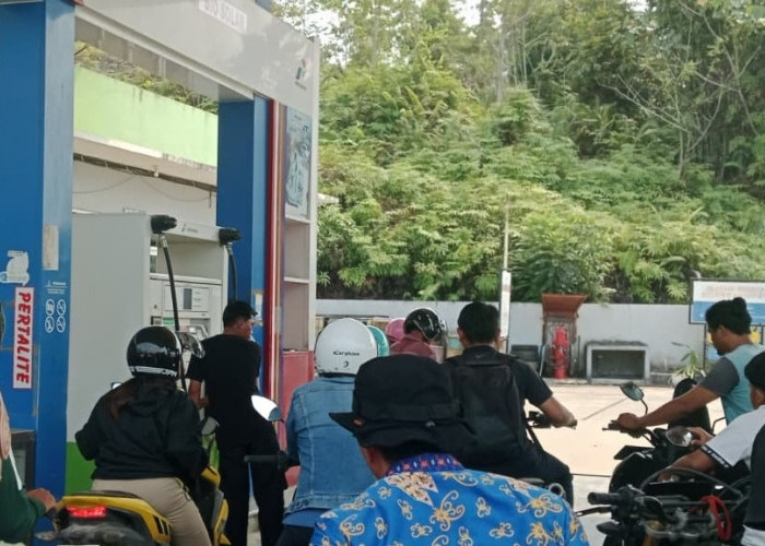 Kemarau Panjang Hambat Distribusi BBM ke Mahulu, SPBU Batasi Pembelian