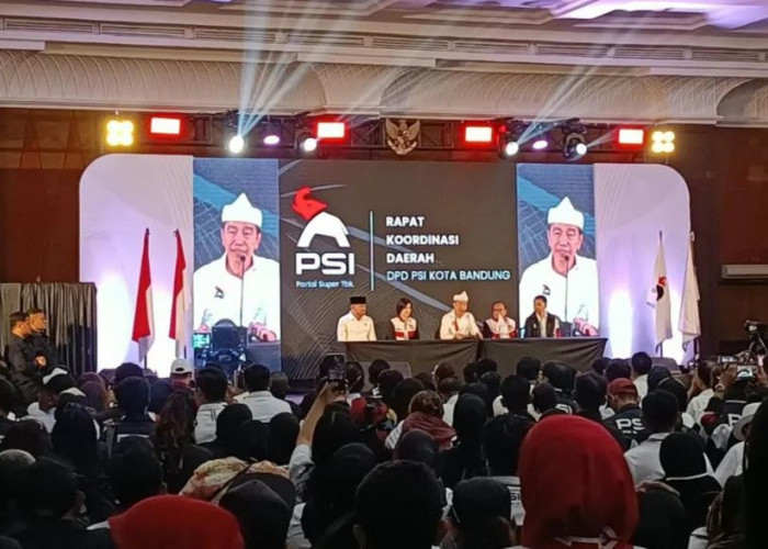 Jokowi Tunjukkan KTA PSI, Sempat Heran dengan Nomor Keanggotaan yang Banyak Angka Tujuhnya