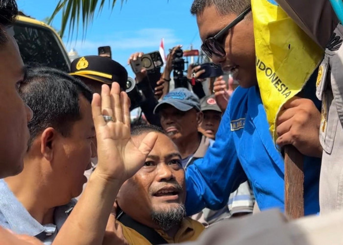 Ricuh Warnai Aksi Unjuk Rasa Sopir Truk di Balikpapan, Kapolres Bantah Ada Pemukulan