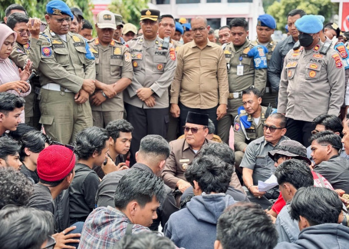 Massa Aksi Menolak Kenaikan PBB Kecewa Wali Kota Tidak Hadir