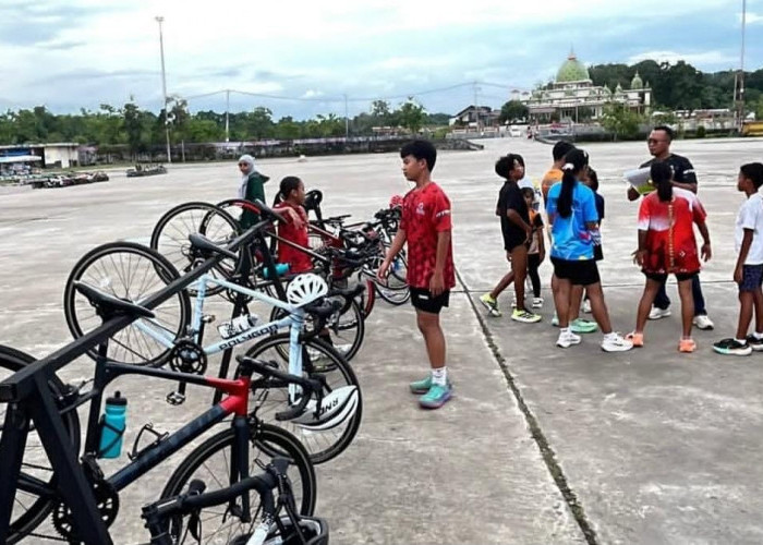 Atlet Triathlon Terus Lakukan Persiapan Jelang Porprov Kaltim Meski Tidak Ditunjang Sepeda Standar Kejuaraan