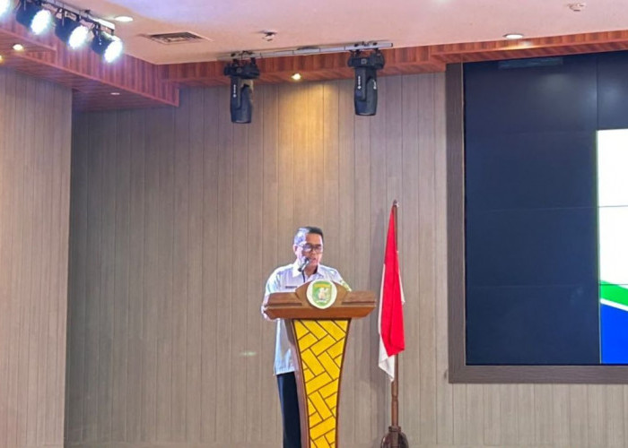 Mahyunadi Tekankan Pendidikan Anak sebagai Jalan Keluarga Keluar dari Kemiskinan