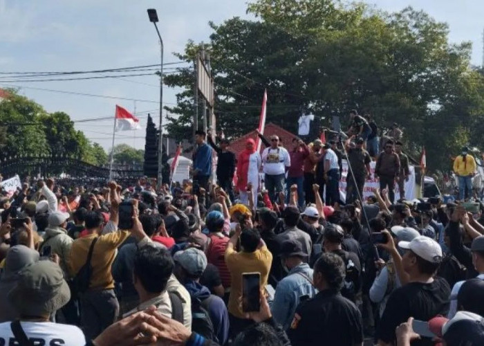 Unjuk Rasa di Pati Ricuh, DPRD Bentuk Pansus Pemakzulan Bupati
