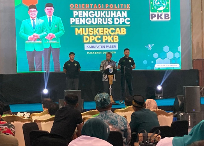 Hadiri Pengukuhan PKB Paser, Sekda Tekankan Pentingnya Peran Parpol sebagai Mitra Konstruktif