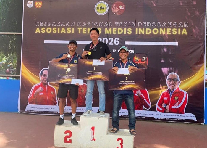 3 Dokter Asal Paser Sabet Emas dan Perak Kejurnas Tenis di Sulawesi Selatan 