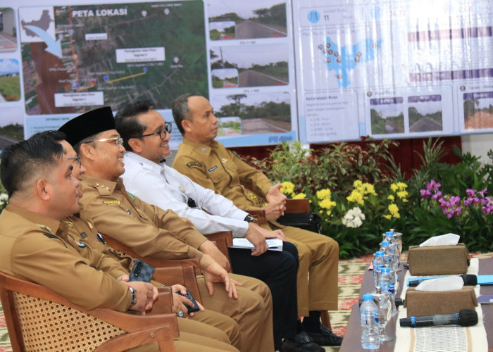 Ria Norsan Targetkan Jalan Mantap Kalbar Capai 80 Persen pada 2030