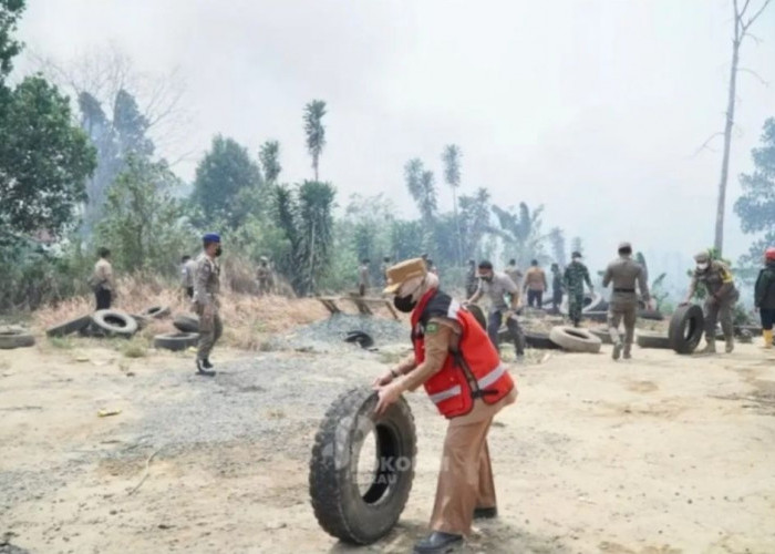 Karhutla Kelay Meluas, Bupati Sri Juniarsih Ingatkan Bahaya Pembakaran Lahan