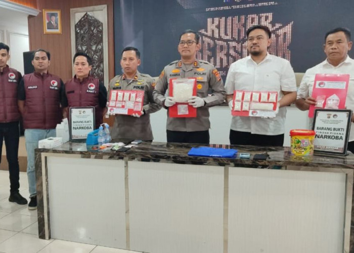 Polres Kukar Bongkar Jaringan Peredaran Narkoba, 2 Tersangka Ditangkap dan Sita 1,5 Kg Sabu