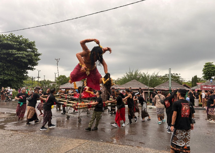 Pawai Ogoh-Ogoh Semarakkan Hari Raya Nyepi, Bupati Kutim Tekankan Kebersamaan Antar Umat Beragama