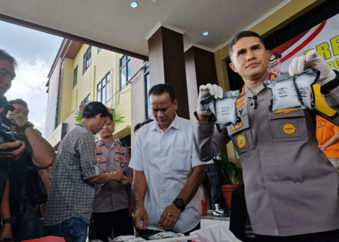 Polisi Gagalkan Peredaran 1,5 Kilogram Sabu di Samarinda, Delapan Orang Berhasil Diamankan