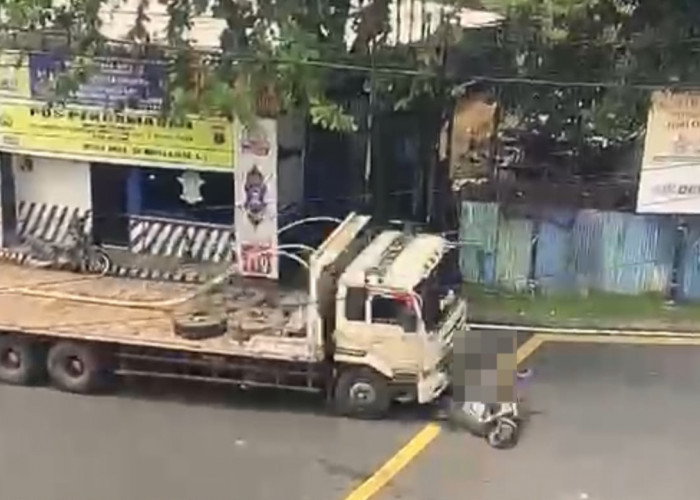 Truk Self Loader Tabrak Motor di Simpang Tiga Batu Ampar Balikpapan, Satu Tewas dan Satu Luka Berat