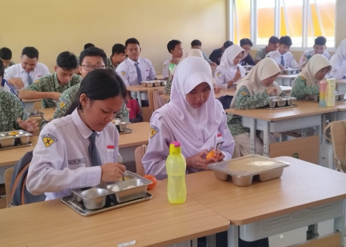 MBG Tetap Jalan saat Libur Nataru, BGN: Dalam Bentuk Makanan Kering