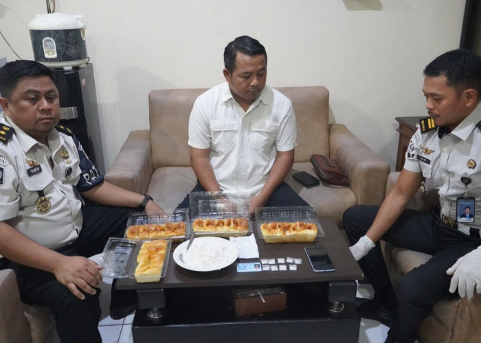 Sembunyikan Sabu di Dalam Es Kelapa untuk Tahanan, Pengunjung Lapas Tenggarong Diamankan Petugas
