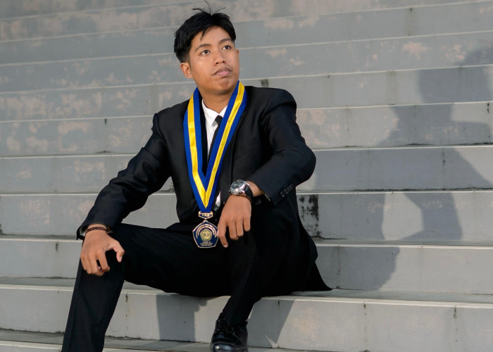 Refleksi Kemerdekaan: Negara Punya Uang, Mengapa Guru Masih Dipinggirkan?