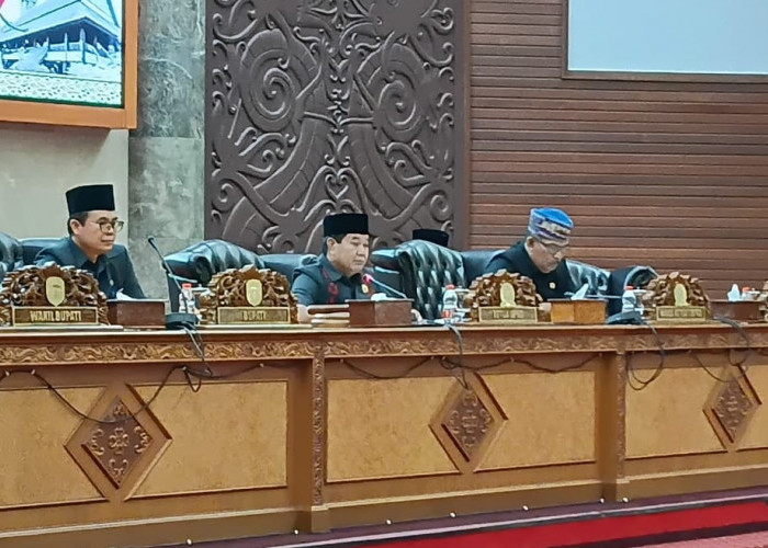 Catatan 3 Fraksi DPRD Kubar dalam Pembahasan Raperda Perubahan APBD 2025 