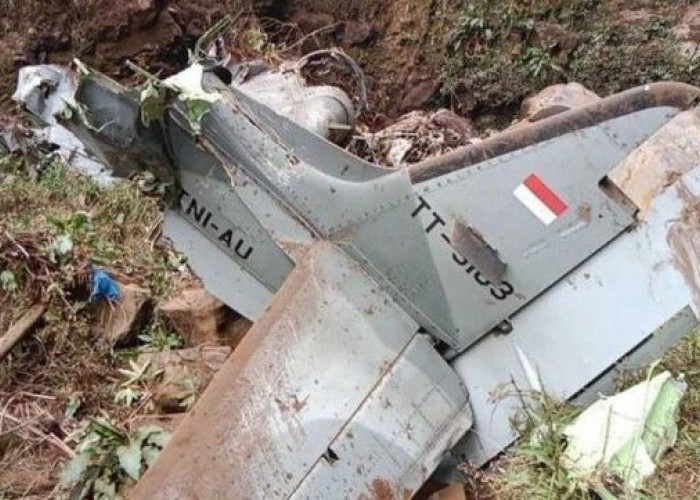 Lokasi di Dalam Lembah, TNI AU Belum Bisa Evakuasi 2 Bangkai Pesawat Tempur Tucano