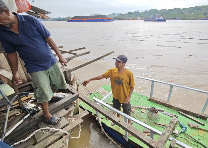 Rumah Warga di Bantaran Sungai Mahakam Rusak Ditabrak Tongkang Kini Diperbaiki, Lokasi Tambat Ditata Ulang