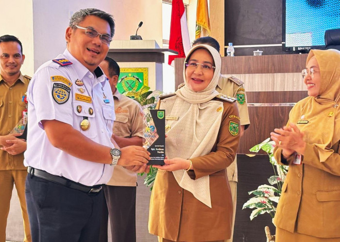 Kehadiran 7 Rute Penerbangan Baru, Bawa Ferdinan Nurdin Raih Penghargaan Pariwisata Berau