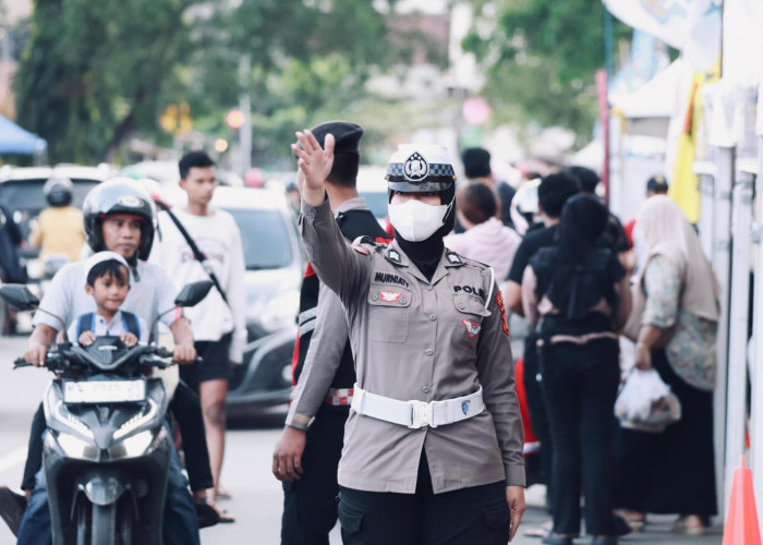 Ramadan di Sangatta Lebih Tertib, Polisi Jaga Kelancaran Lalu Lintas di Kawasan Penjual Takjil