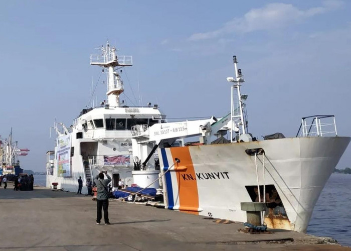 Evakuasi Korba KMP Virgo Hari ke-12, Kemenhub Kerahkan KN Kunyit Bawa Reefer Container
