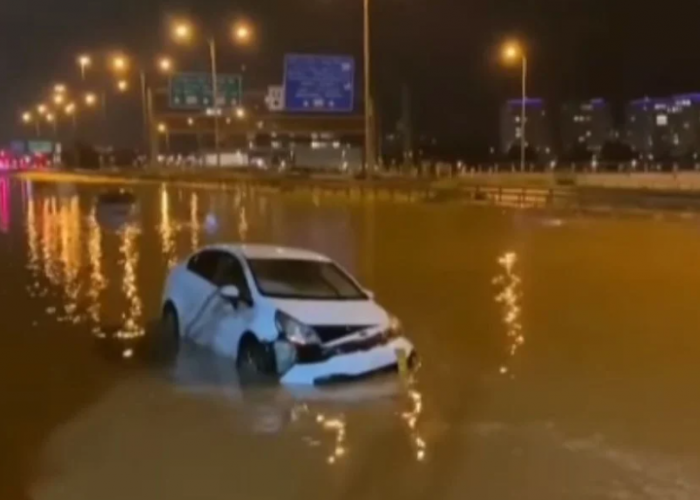 Israel Diterjang Banjir dan Badai Pasir 