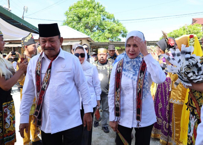 Andi Harahap dan Dayang Donna Faroek Paslon Terakhir yang Mendaftar di KPU PPU