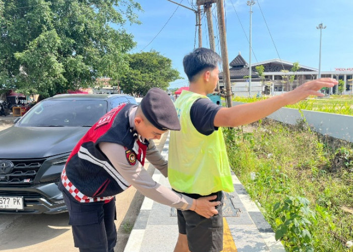 Ciptakan Suasana Kondusif, Polres Kukar Intensifkan Patroli Anti Premanisme di Pasar Tangga Arung 