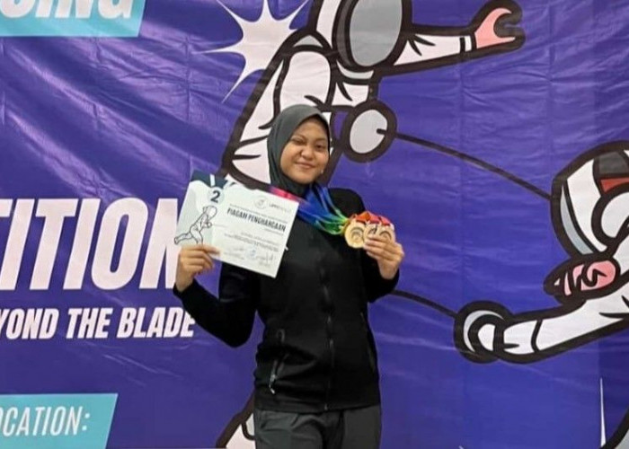 Mouzha Aprilia Brilian, Atlet Anggar Kaltim Sukses Sabet 3 Perak di Balinese Fencing Competition 2025