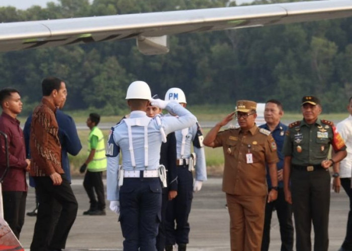 Presiden Tiba di Balikpapan, Pj Gubernur Laporan, Jokowi: Bagus Pak Pj