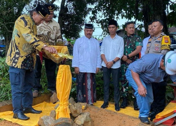 Jembatan Pendamping Mulai Dibangun, Diawali Prosesi Adat Tempong Tawar