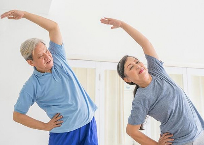 Kebiasaan Penting Usia 50 Tahun ke Atas agar Tetap Kuat dan Mandiri