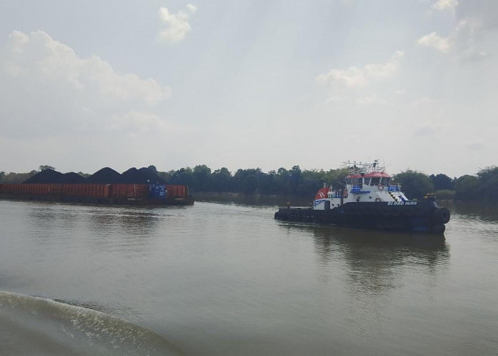 Perjalanan Melintasi Pedalaman Kaltim (1): Selusuri Surutnya Sungai Mahakam, Disambut Banyak Konveyor