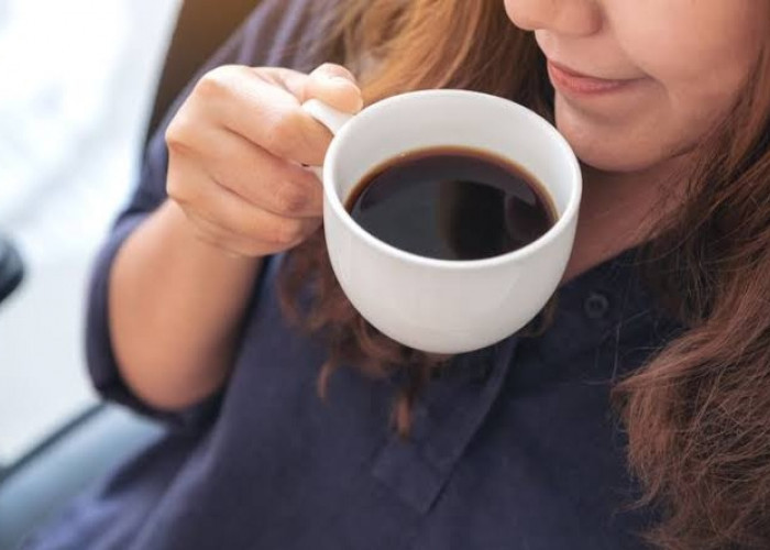 Ini Waktu Terbaik Berhenti Minum Kopi agar Tidur Tidak Terganggu