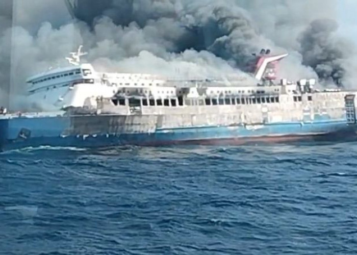 KM Mutiara Sentosa II Rute Surabaya-Makassar Terbakar: 5 Penumpang Meninggal, 225 Selamat