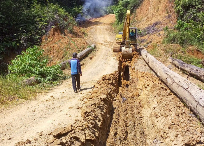 Akses Sungai Mulai Surut, PUPR Mahulu Kebut Pengerjaan Jalan Menuju Tiong Ohang
